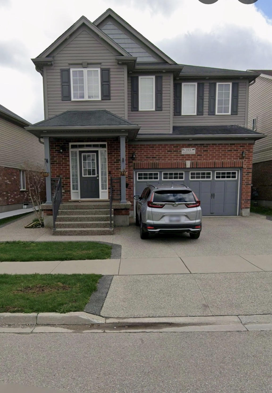 355 Bamberg Crescent - 1