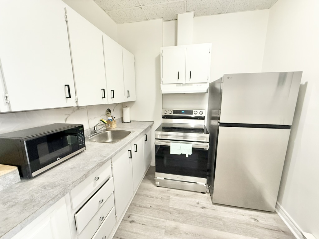 344.5 Richmond St - 1