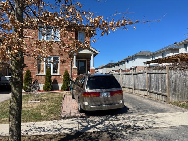 704 Windflower Crescent