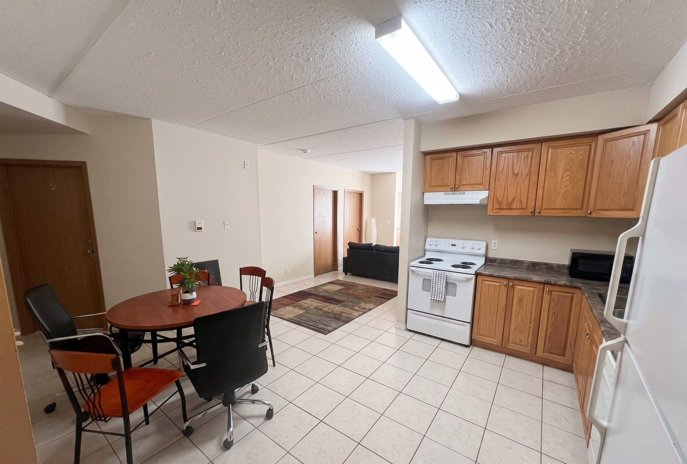 404 - 253 Lester Street